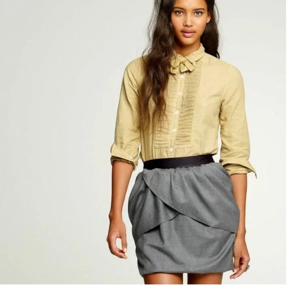 ISO IN SEARCH OF JCREW Layered Tulip Skirt Size 10 or 8 Open To Different Colors - Picture 1 of 3